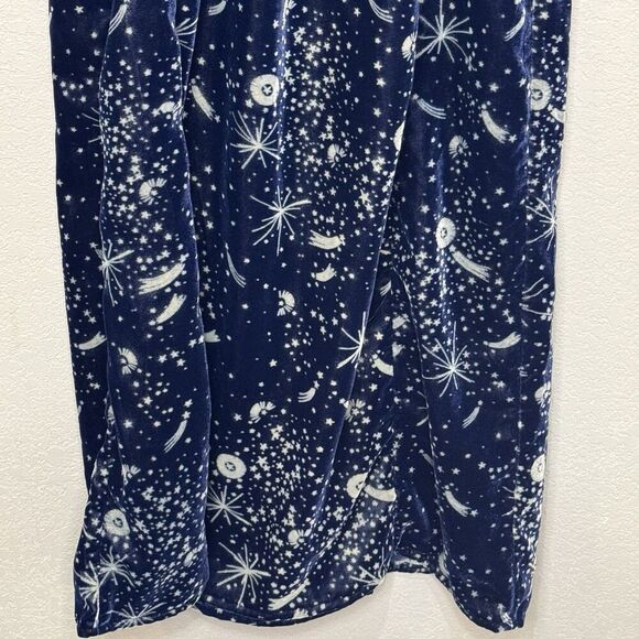 Urban Outfitters UO Constellation Velvet Dress Size Medium Blue Star Print Midi - Picture 9 of 11